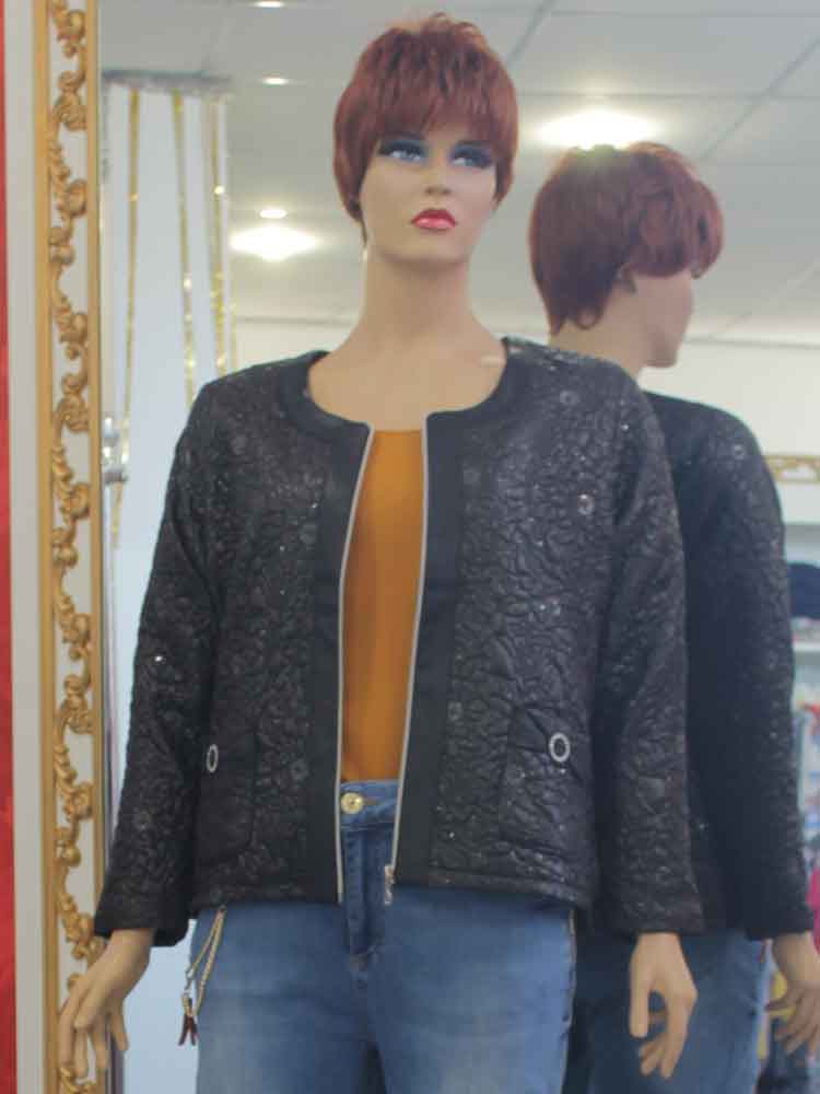 Пиджак стеганый с отделкой паетками большого размера. Магазин «Пышная Дама», Луганск.
